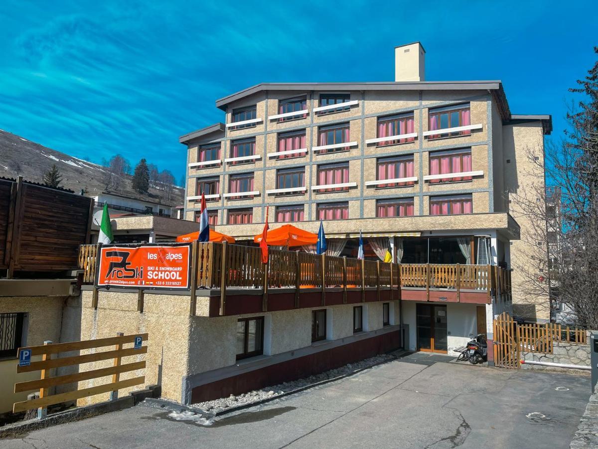 Atmosphere Hotel Лес дьо Алпс Екстериор снимка