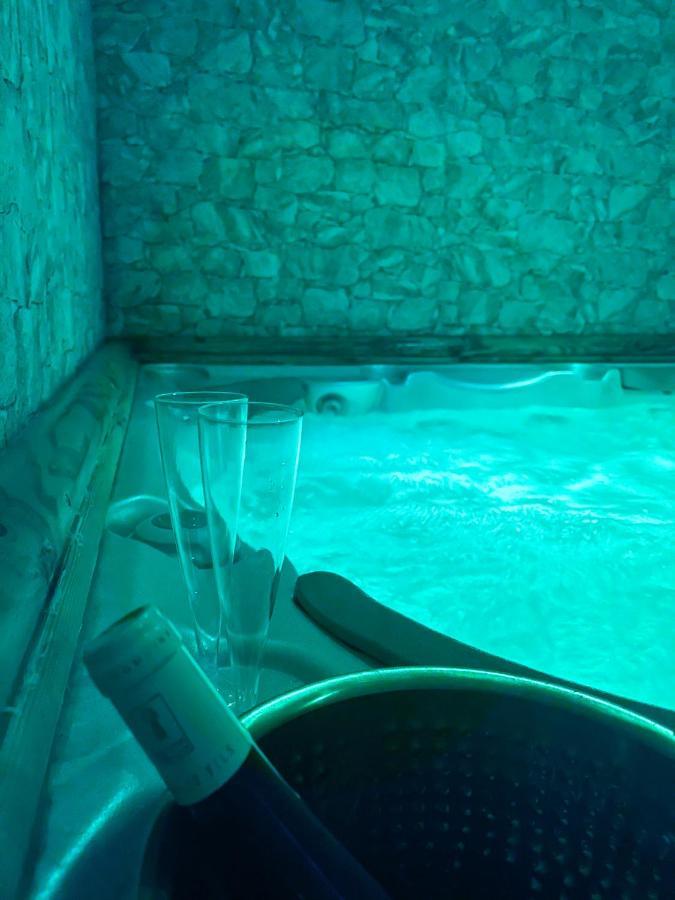 Atmosphere Hotel Лес дьо Алпс Екстериор снимка