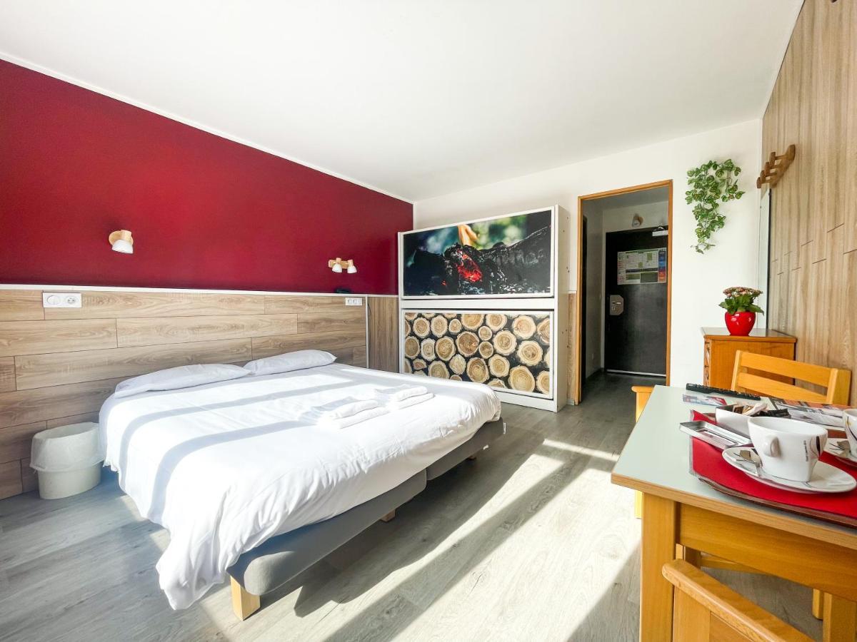 Atmosphere Hotel Лес дьо Алпс Екстериор снимка