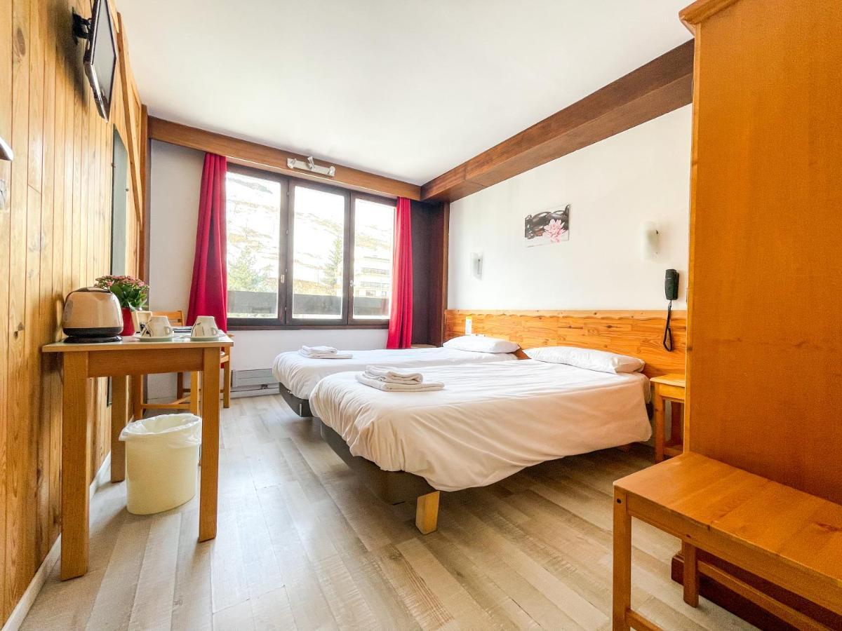 Atmosphere Hotel Лес дьо Алпс Екстериор снимка