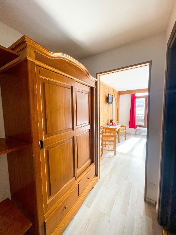 Atmosphere Hotel Лес дьо Алпс Екстериор снимка