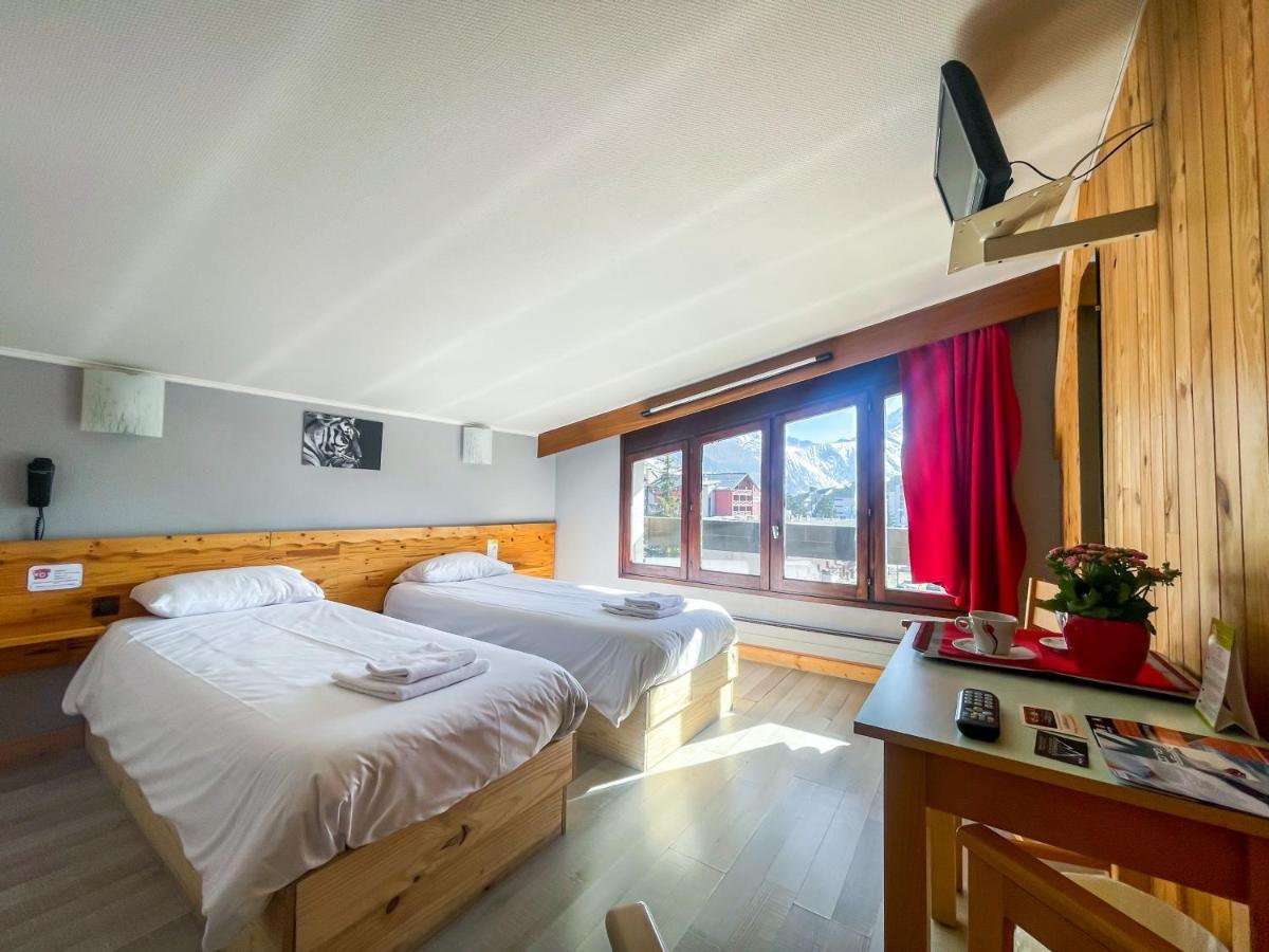 Atmosphere Hotel Лес дьо Алпс Екстериор снимка