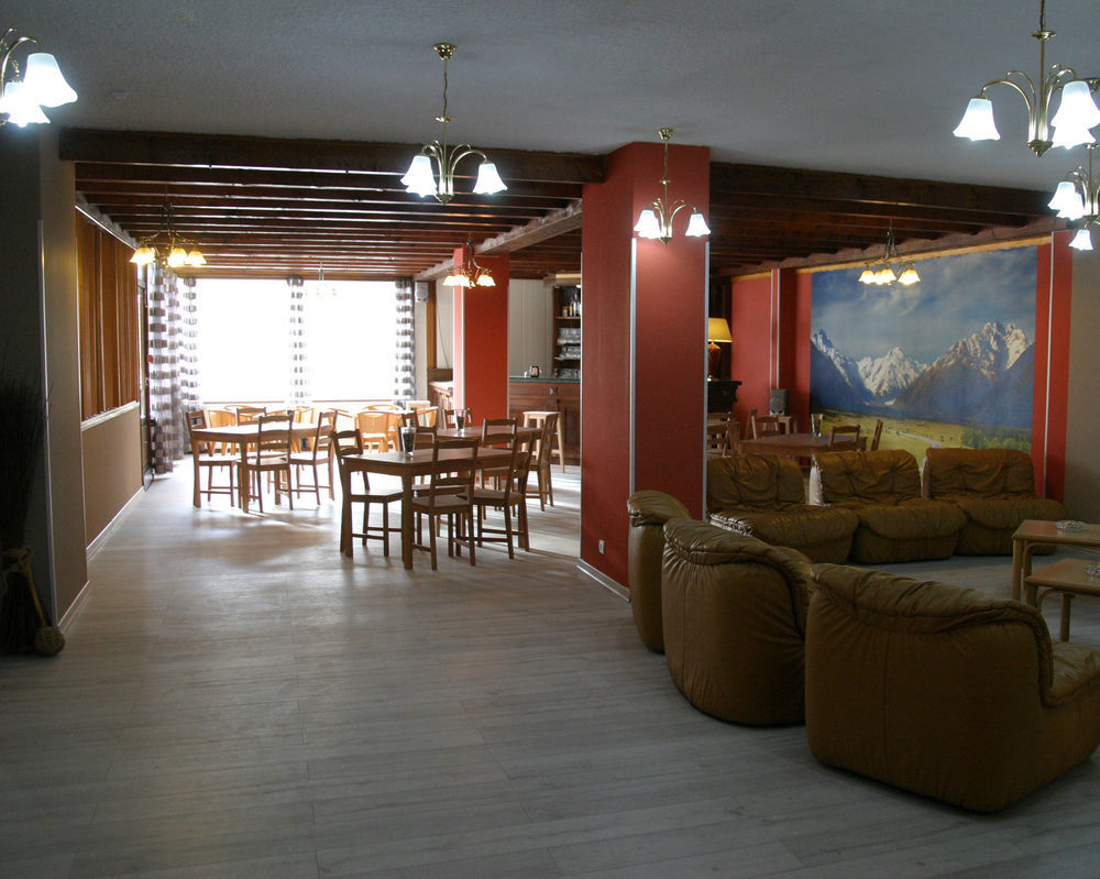 Atmosphere Hotel Лес дьо Алпс Екстериор снимка